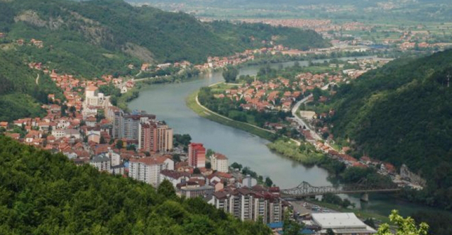 Zvornik’te provokasyon: Boşnak komşularına soykırım şarkısı dinlettiler