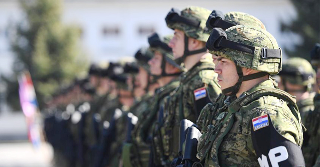 Hırvatistan zorunlu askerlik uygulamasını geri getirmeyi tartışıyor