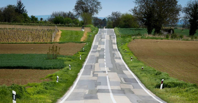 Slavonya’daki bin yamalı yol, turistlerin ilgi odağı