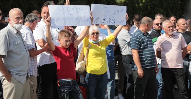 Bosna Hersek'te İstihbarat Ajansı Başkanı Mehmedagiç'in tutuklanması protesto edildi