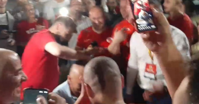 Mostar'da saç kazıtma furyası