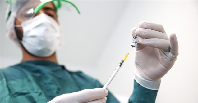 Slovenya’da bir gencin 23 defa Kovid-19 aşısı olduğu ortaya çıktı