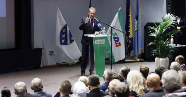 İzetbegoviç’ten Bosnalı Sırp lidere boykotu sonlandırma çağrısı