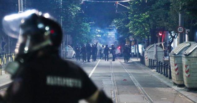 Sırbistan’da “Kovid-19 faşizmi”