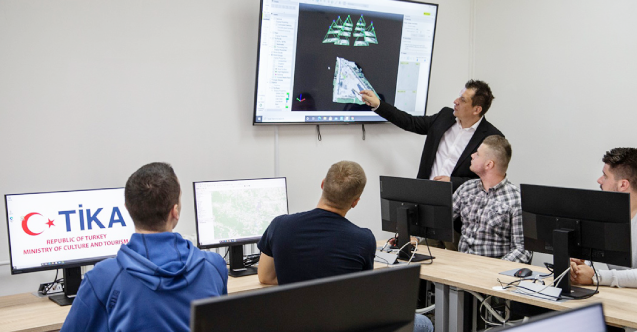 TİKA, Bosna Hersek'te Coğrafi Bilgi Sistemleri Laboratuvarı kurdu