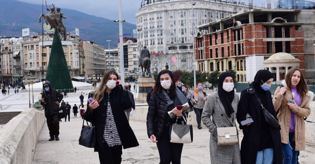 Kuzey Makedonya’da hem açık hem kapalı mekanlara girişte aşı kartı zorunluluğu