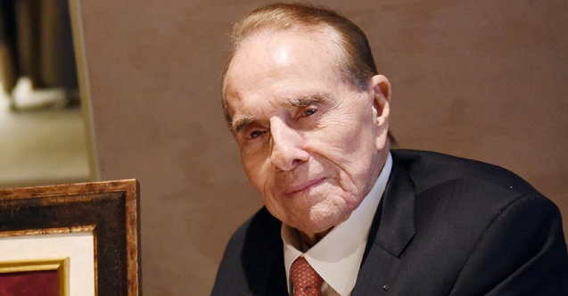 Bosna ve Kosova dostu ABD Senatörü Bob Dole hayatını kaybetti