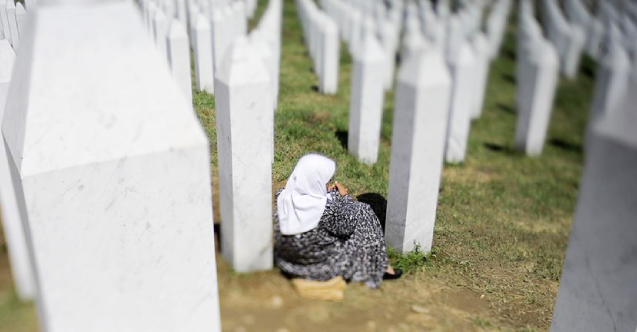 Guardian: "AB yetkilileri, Srebrenitsa soykırımını inkar yasasını değiştirmeyi planlıyor"