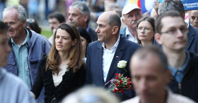 Slovenya Başbakanı tüm vatandaşlara mektup gönderdi