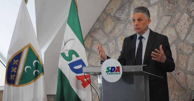 Ugljanin, SDA Sancak liderliğine yeniden seçildi