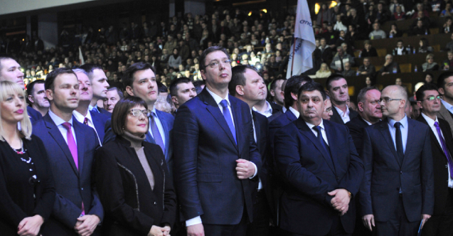 Vucic liderliğindeki SNS açık ara önde