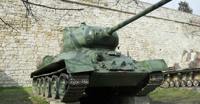 Belgrad’da günlük 420 avroya kiralık tank