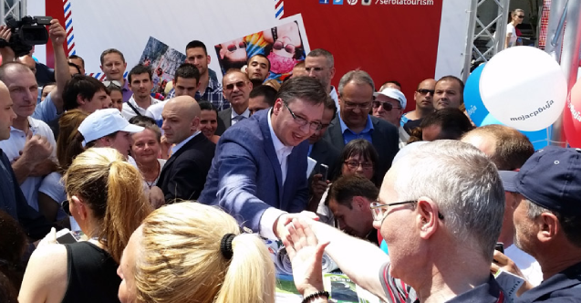 Sırbistan Cumhurbaşkanı Vucic’e oy satın alma suçlaması