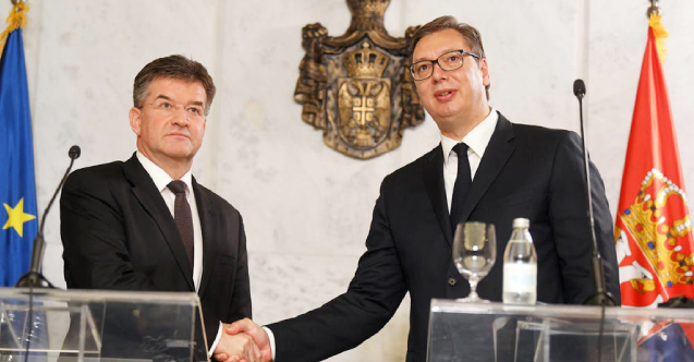 Sırbistan Cumhurbaşkanı Vucic, AB Belgrad-Priştine Diyaloğu Özel Temsilcisi ile görüştü