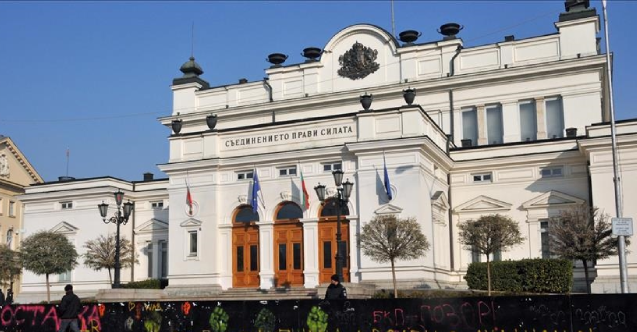 Bulgaristan Parlamentosundan Kuzey Makedonya'ya vetoyu kaldırma kararı