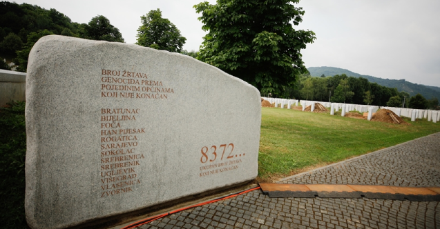 Bosna Hersek'in 27 yıldır kanayan yarası Srebrenitsa soykırımı