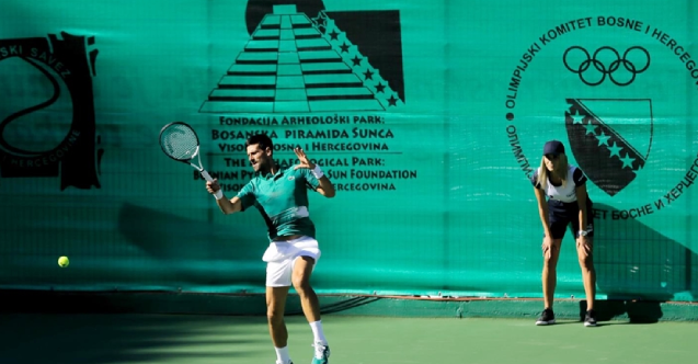 Sırp tenisçi Djokovic, Bosna Hersek’te tenis kompleksinin açılışını yaptı