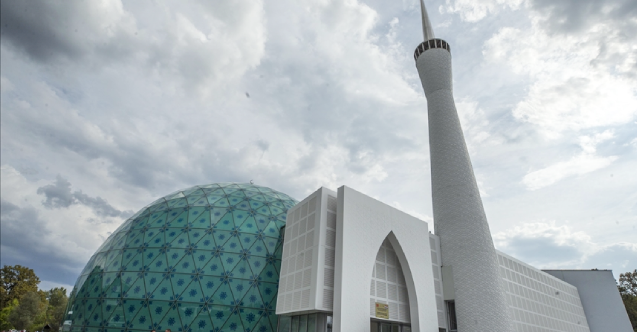 Balkanlar'daki Müslümanlar Sisak'ta İslam Kültür Merkezi'nin açılmasından memnun