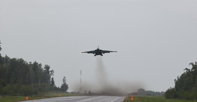Bulgaristan’da Su-25 savaş uçağı düştü