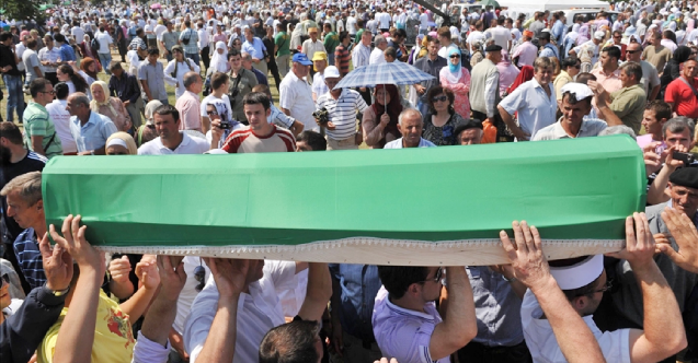 Bosna Hersek’te kimliği tespit edilemeyen kemik kalıntıları tek tabutta defnedilecek