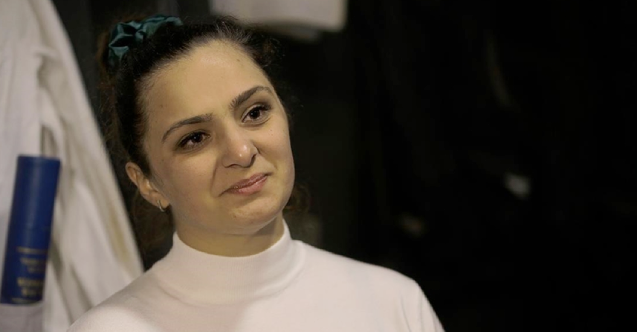 Bosna Hersek'teki savaşta annesini kaybeden Cosic, yaşadıklarını anlattı