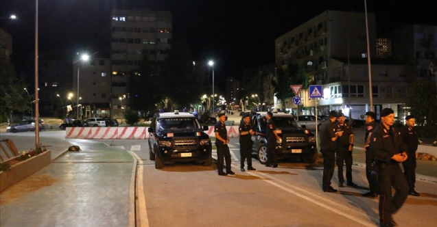 Kosova polisi Mitroviça’nın kuzeyine girdi