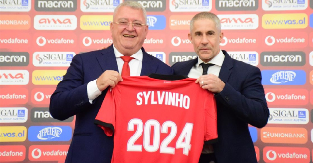 Arnavutluk Milli Takımı'nın yeni teknik direktörü Sylvinho oldu