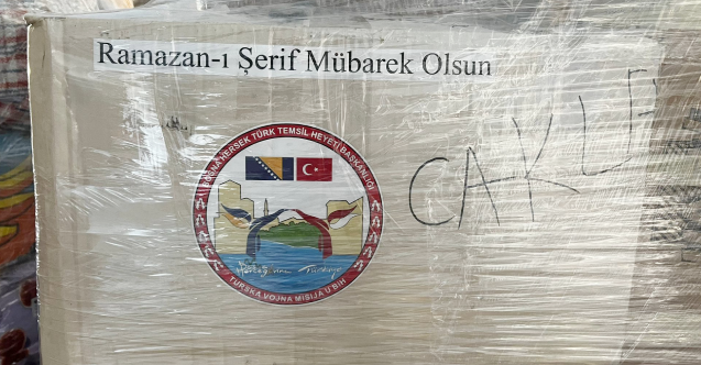 Bosna Hersek halkı, Türkiye'nin gönderdiği yardım kolilerini doldurup depremzedelere yolladı