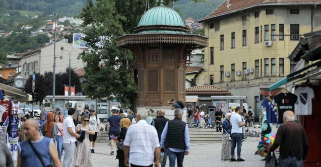 Bosna Hersek'i 10 yılda 600 bin kişi terk etti