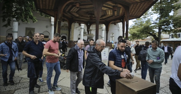 Bosna Hersek'te cuma namazı sonrası depremzedeler için yardım toplanacak