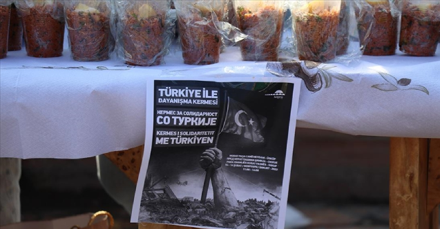 Kuzey Makedonya'da Türkiye'deki depremzedelere yardım için kermes düzenlendi