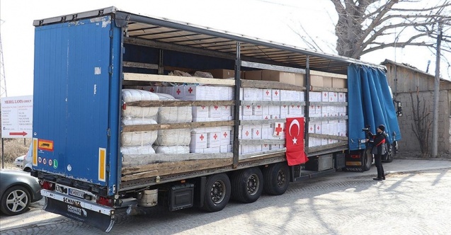 Kuzey Makedonya'dan iki yardım tırı deprem bölgelerine yola çıktı