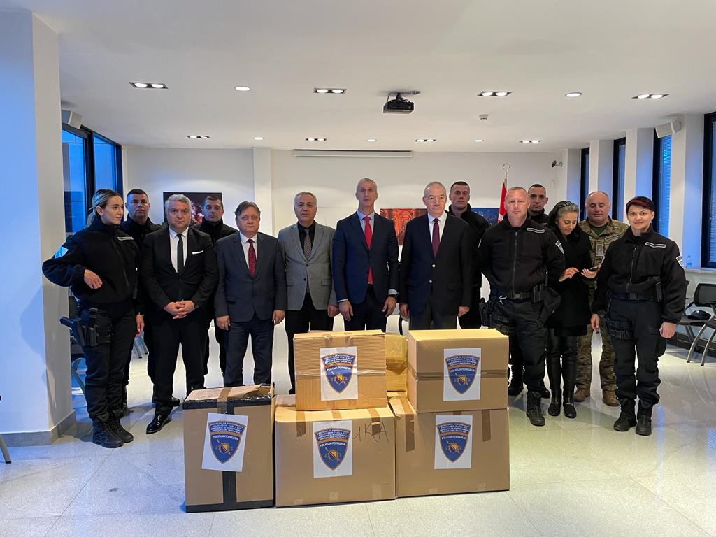 Bosna Hersek Polisinden depremzede çocuklara anlamlı bağış