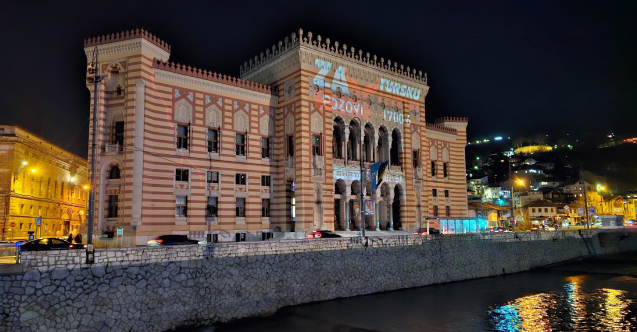 Bosna Hersek'te, Türkiye'deki depremzedeler için canlı yayında yardım kampanyası düzenlendi