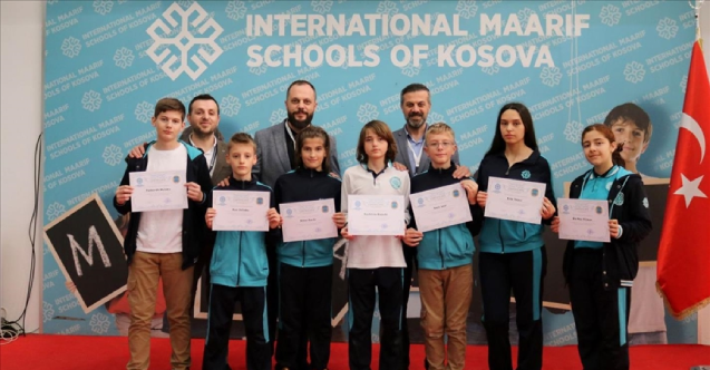 Kosova Uluslararası Maarif Okulları öğrencileri, uluslararası yarışmada madalya kazandı