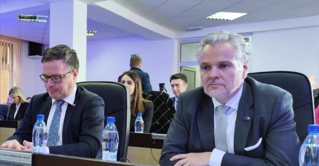 AB, Bosna Hersek'te düzensiz göçmenlere yönelik gözaltı merkezinin açılmayacağını duyurdu