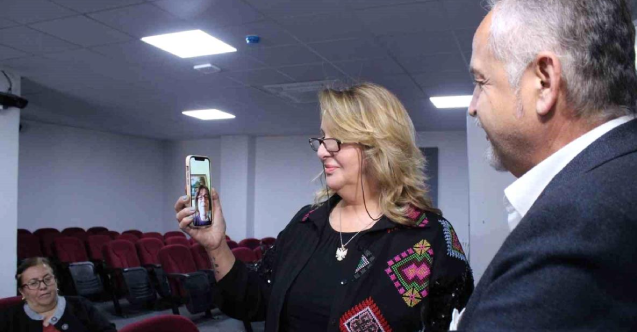 İzmir’deki Arnavutça kursu ile uzakta yaşayan akrabalara kavuşuyorlar