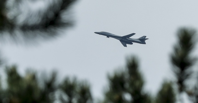 ABD'nin bombardıman uçakları Bosna Hersek ile işbirliğini vurgulamak için havalandı