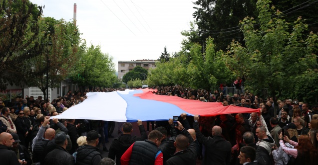 Kosova'nın kuzeyinde Sırpların protestoları sürüyor