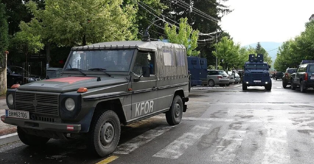 NATO, Kosova'da gerginliğin yükseldiği bölgede mevcudiyetini artırdı