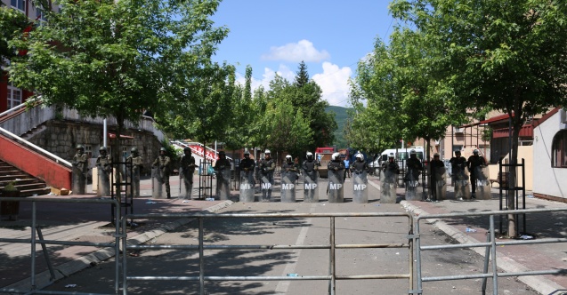 NATO, Kosova'ya ilave asker gönderiyor