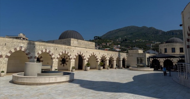 TİKA'nın 2014'te tamamladığı İslam Kültür Merkezi, Karadağlılara hizmet veriyor