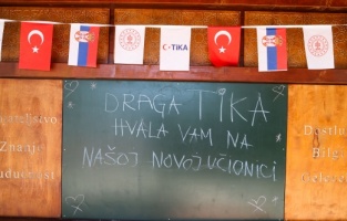 TİKA Başkanı Eren, Sırbistan'da açık hava sınıf açılışına katıldı