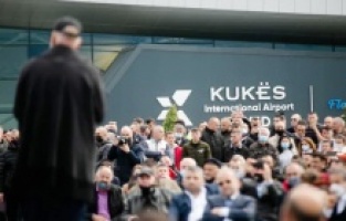 Arnavutluk’ta ülkenin ikinci uluslararası havalimanı açıldı