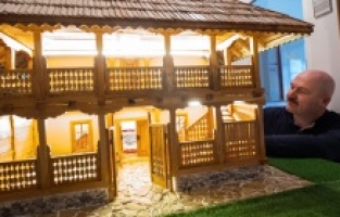 Bosna camilerini en ince detaylarıyla maketlerine yansıtıyor