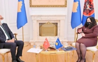 Kosova cumhurbaşkanından Türk büyükelçiye teşekkür