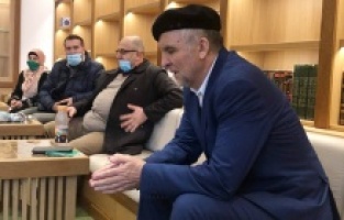 Kur'an sevgisinin yaşı yok: Boşnak imam 62 yaşında hafız oldu