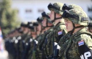 Hırvatistan zorunlu askerlik uygulamasını geri getirmeyi tartışıyor