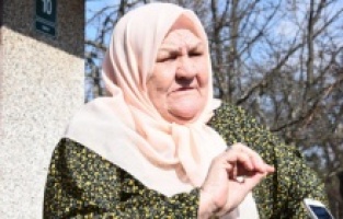 Sırpların tehdit ettiği Fata Nine hastaneye kaldırıldı