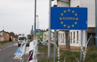 Slovenya’da öğrencilere oturma izni için 5 bin Euro şartı